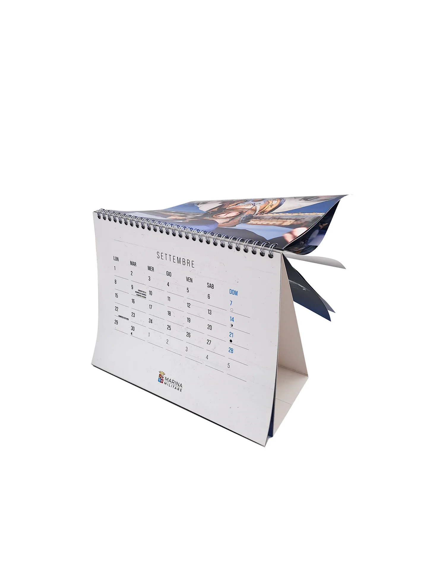 Calendario Marina Militare 2025 - da tavolo. Volti e sorrisi - Image 4